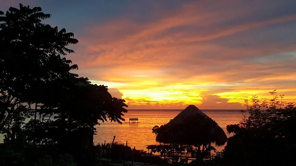 Birdland Beach Club Bolinao Ngoại thất bức ảnh