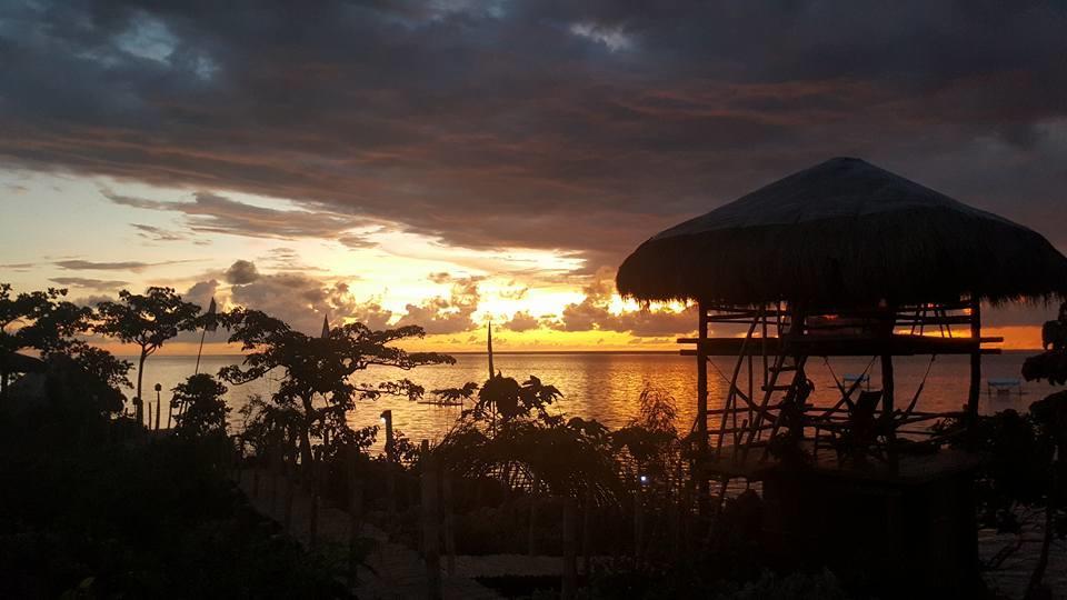 Birdland Beach Club Bolinao Ngoại thất bức ảnh
