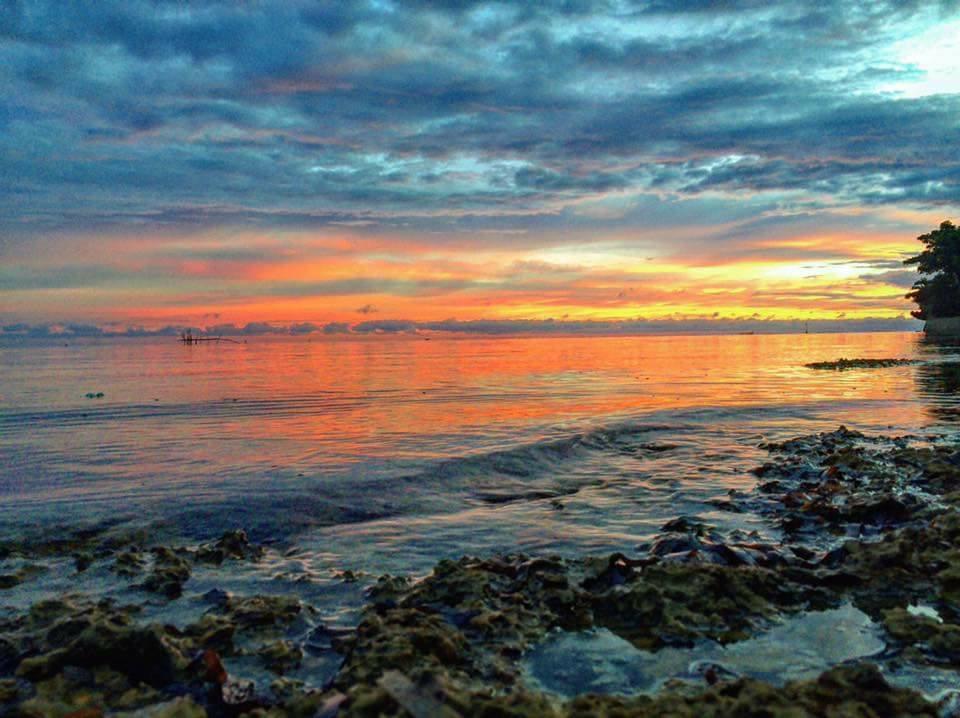Birdland Beach Club Bolinao Ngoại thất bức ảnh